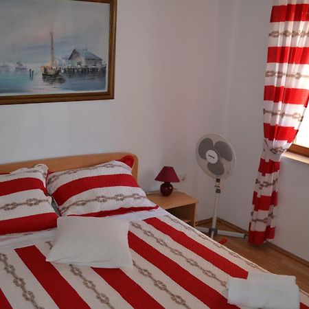 Holiday Apartments Lucic - Feels Like Home, Away From Home Ražanj Εξωτερικό φωτογραφία
