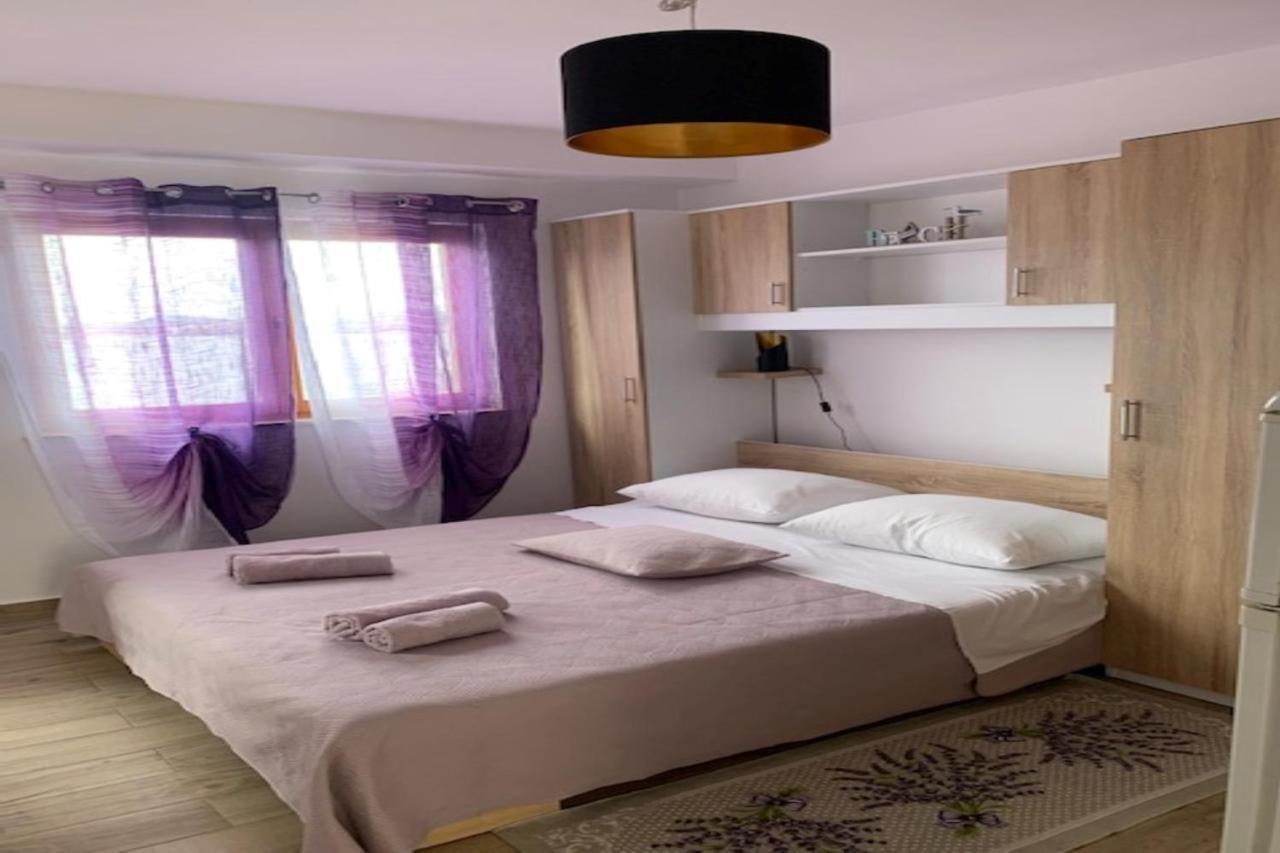 Holiday Apartments Lucic - Feels Like Home, Away From Home Ražanj Εξωτερικό φωτογραφία